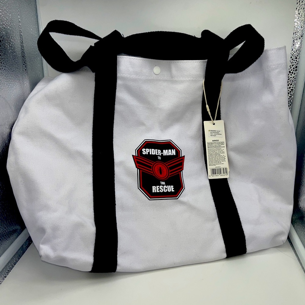 Spider-Man to the rescue shoulder bag.